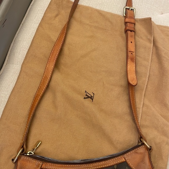 100% Authentic Louis Vuitton Odeon PM Brown Monogram Crossbody - Picture 7 of 9